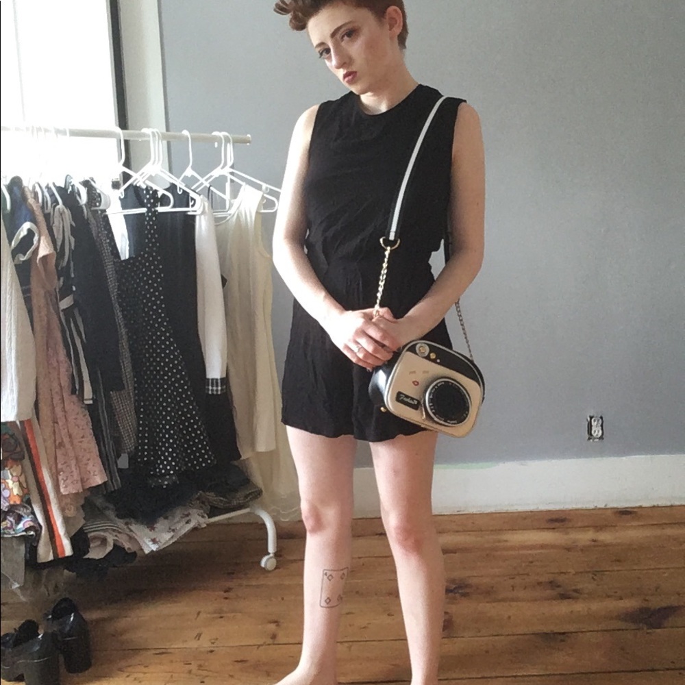 Backless romper - Picture 2 of 3